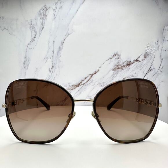 New CHANEL Sunglasses - Picture 5 of 16